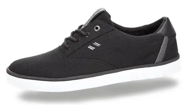 Svart med hvit såle