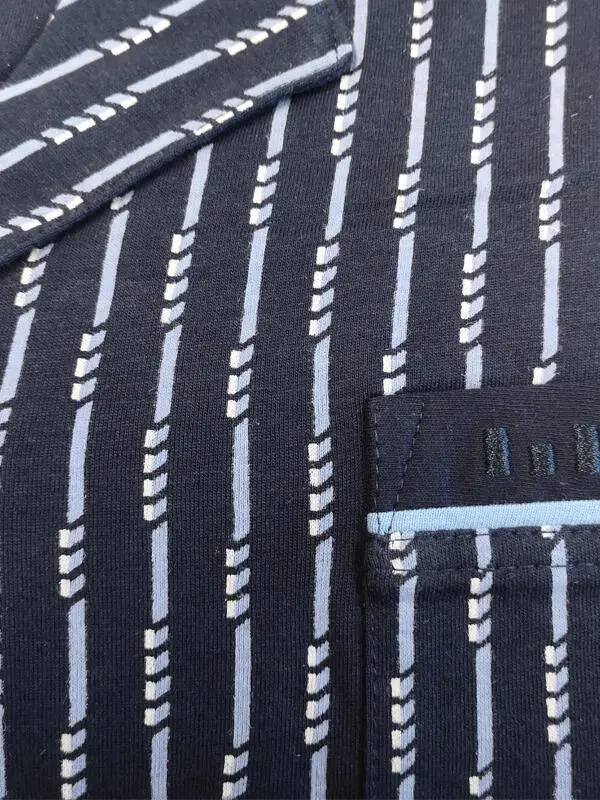 Navyblå/mønstret - nærbilde